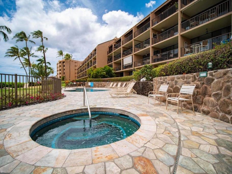 Stunning Maui Direct Ocean Front On The Beach, Walk To Beach From Condo, Watch Turtles, Whales, Ac In All Rooms Ocean View Pool And Spa Wailuku Экстерьер фото