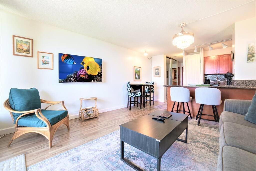 Stunning Maui Direct Ocean Front On The Beach, Walk To Beach From Condo, Watch Turtles, Whales, Ac In All Rooms Ocean View Pool And Spa Wailuku Экстерьер фото