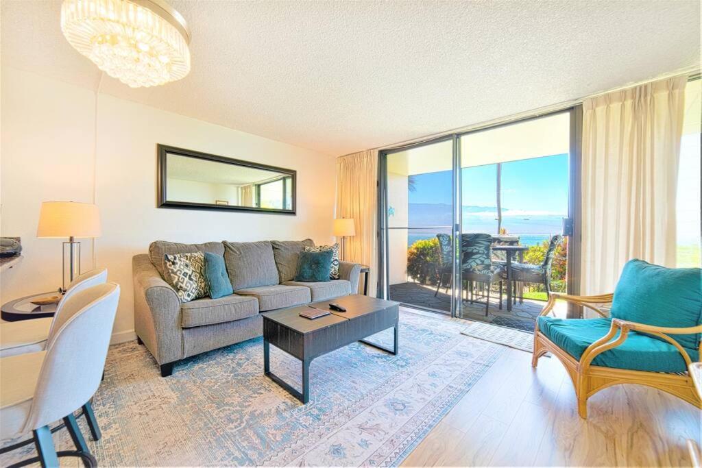 Stunning Maui Direct Ocean Front On The Beach, Walk To Beach From Condo, Watch Turtles, Whales, Ac In All Rooms Ocean View Pool And Spa Wailuku Экстерьер фото