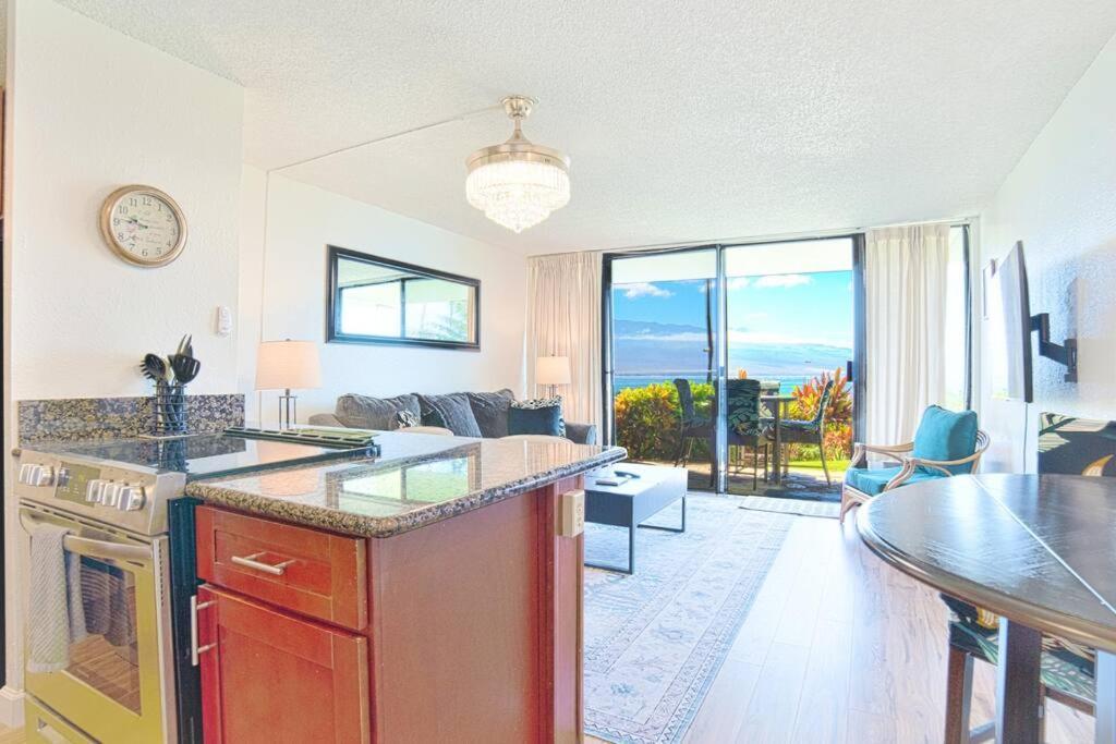 Stunning Maui Direct Ocean Front On The Beach, Walk To Beach From Condo, Watch Turtles, Whales, Ac In All Rooms Ocean View Pool And Spa Wailuku Экстерьер фото
